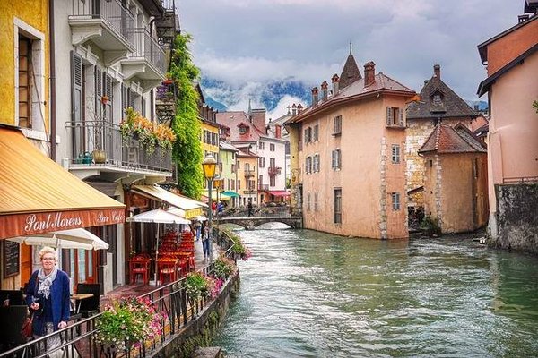 Les meilleures agences immobilières à Annecy 74000 : Trouvez votre maison de rêve !